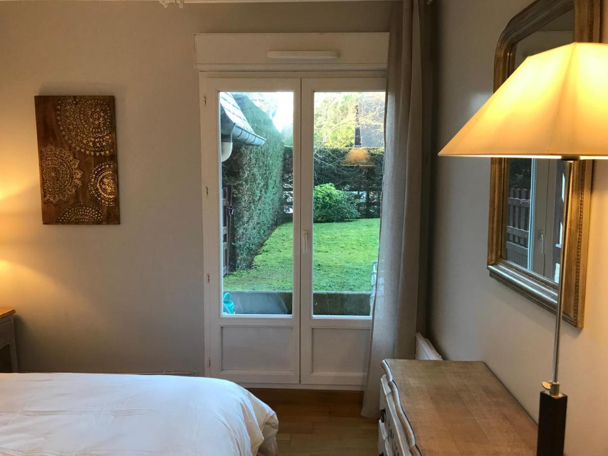 Appartement Cosy avec jardinA deux pas de la Mer Deauville Extérieur photo